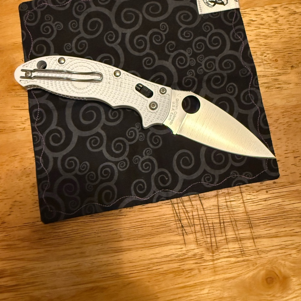 SPYDERCO MANIX 2 WHITE FRN - Picture 4 of 10